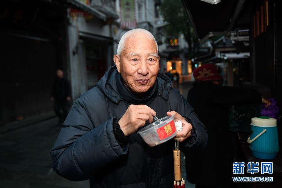 (社會)(5)杭州:臘八粥飄香