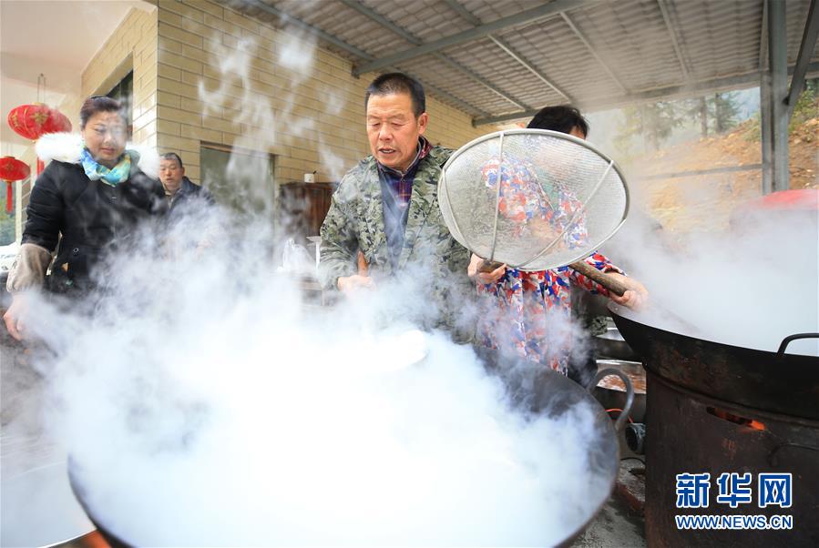 #(新春走基層)(8)26戶老鄰居 新屋場里別樣年