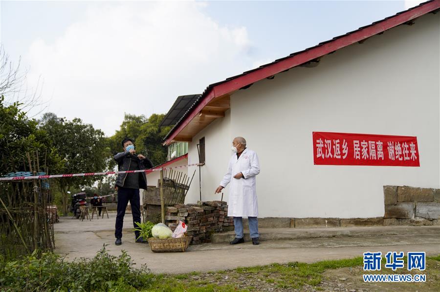 （聚焦疫情防控·圖文互動）（3）“用我們的辛苦，換得群眾安心”——直擊重慶社區疫情防控第一道防線
