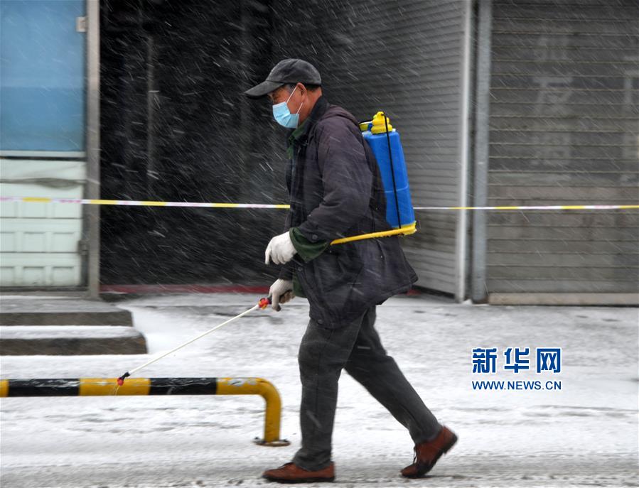 （社會(huì)）（3）青島：風(fēng)雪守“疫”線