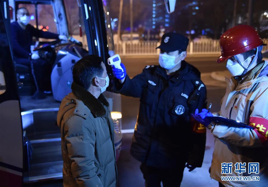 （聚焦疫情防控·圖文互動）（8）外防輸入、內防擴散、精準復工復產——北京全力打好疫情阻擊戰