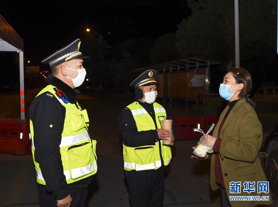 (聚焦疫情防控·圖片故事)(6)愛心面點(diǎn) 傳遞溫情