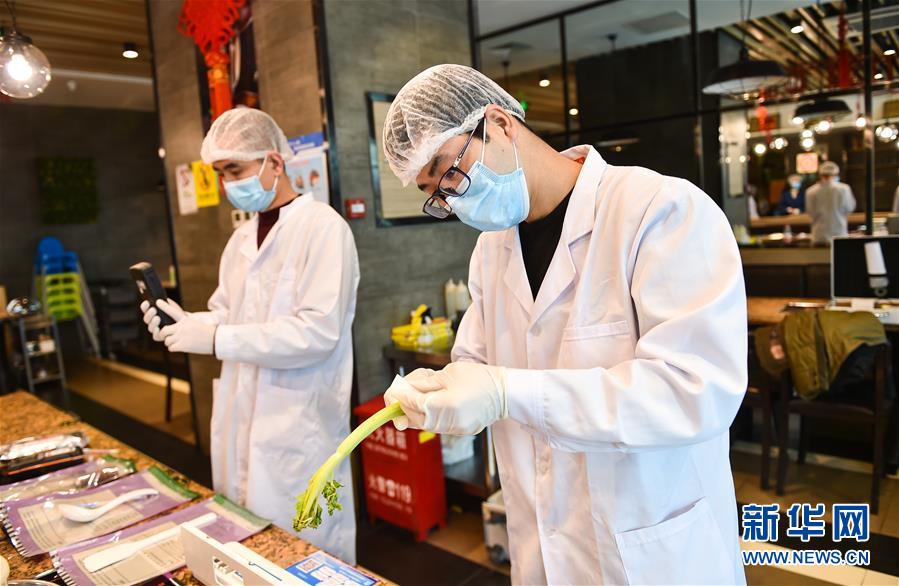 （社會）（2）山西太原：食材檢測保障“舌尖上的安全”