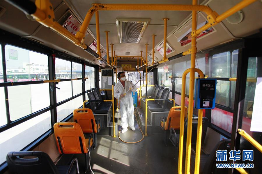 #(社會)(4)湖北宜昌600余臺公交車全面消毒