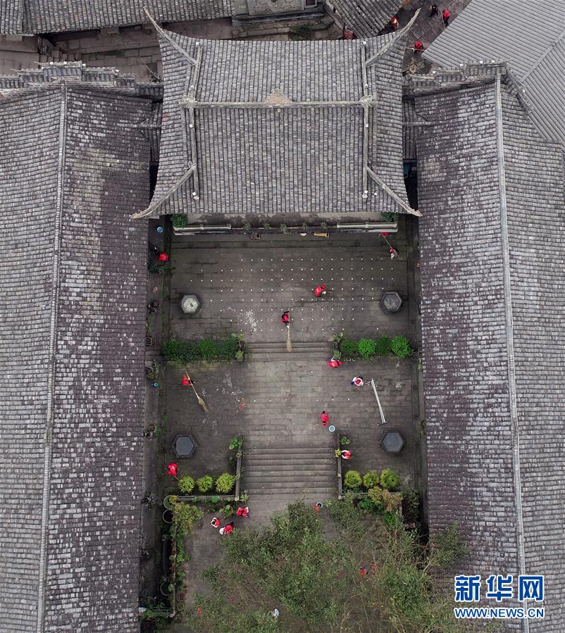 #(社會(huì))(3)四川全省開展“周末衛(wèi)生大掃除”活動(dòng)