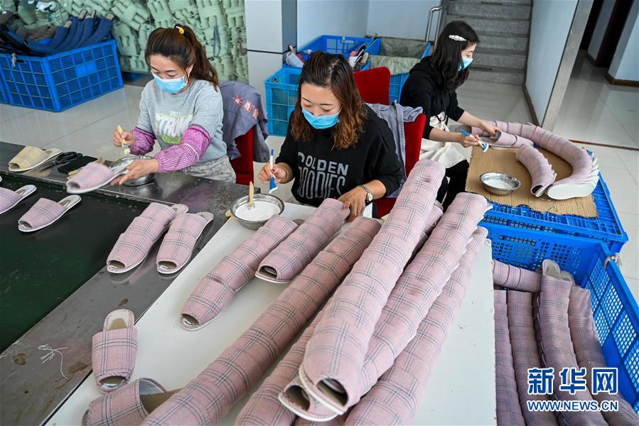 (聚焦復工復產)(3)烏蘭察布:扶貧車間復工忙