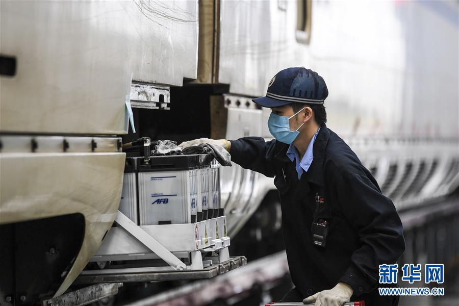 (社會)(4)廣西南寧:高鐵、動車“春季整修”保安全