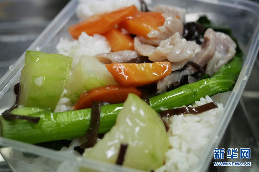（港澳臺·香港故事·圖文互動）（5）暖心的銀杏館“平安盒飯”
