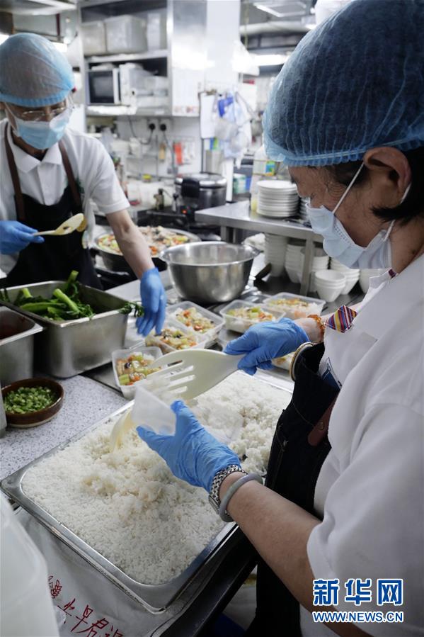 （港澳臺·香港故事·圖文互動）（3）暖心的銀杏館“平安盒飯”