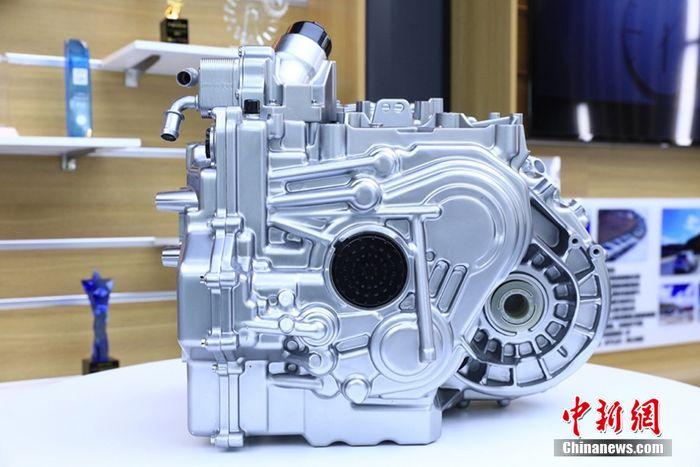 全球首款橫置P2混動9速濕式雙離合變速器——9HDCT變速器