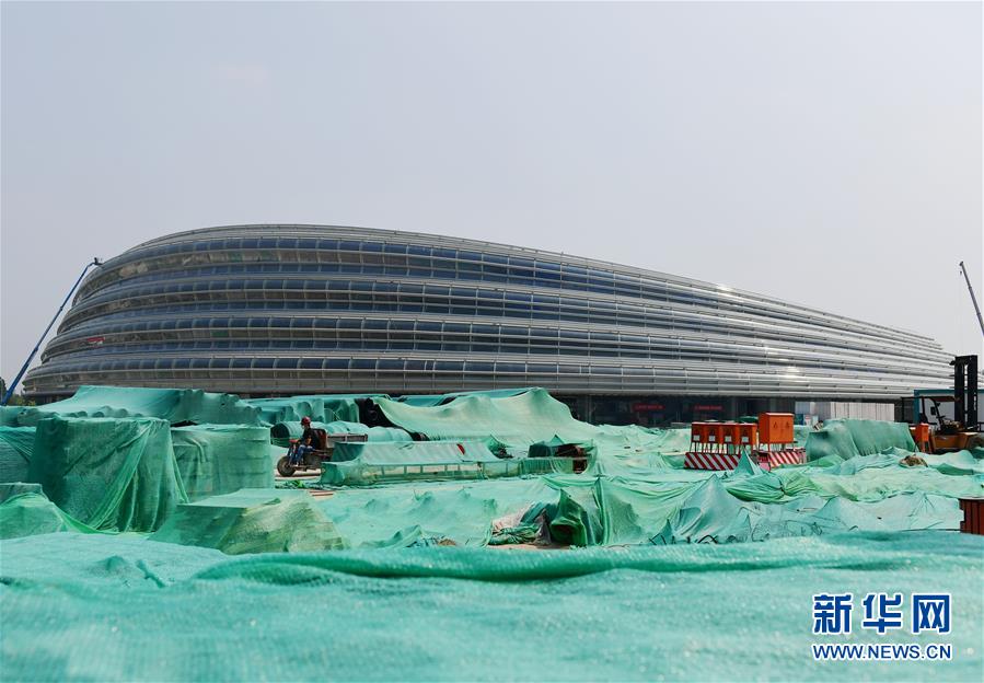 （體育·圖文互動）（2）易轉(zhuǎn)換、夠低碳、可持續(xù)——解密北京冬奧場館冰面建設(shè)亮點(diǎn)
