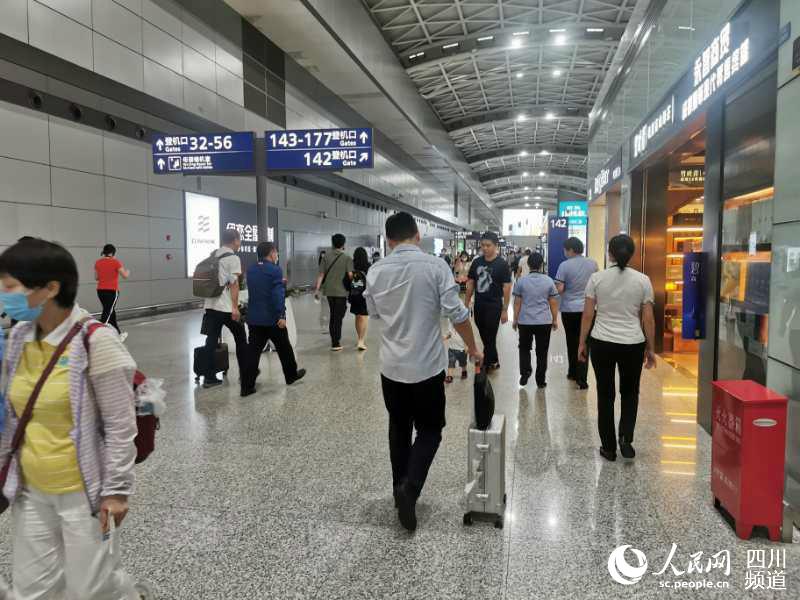 目前機(jī)場(chǎng)航站樓內(nèi)秩序良好。成都雙流機(jī)場(chǎng)供圖