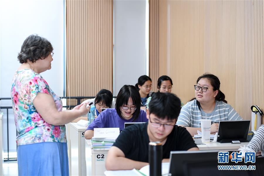 （新華全媒頭條·圖文互動）（5）創造新時代中國特色社會主義的更大奇跡——以習近平同志為核心的黨中央關心經濟特區發展紀實