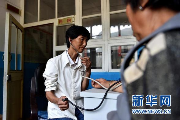 （圖文互動(dòng)）（5）一肩挑五擔(dān) 守護(hù)山村40余年——記山西省代縣段家灣村村委會(huì)主任劉桂珍