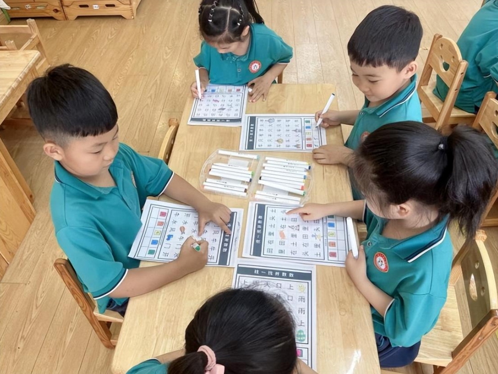 商丘市第二實驗小學附屬幼兒園恒大分園舉行幼小銜接主題活動